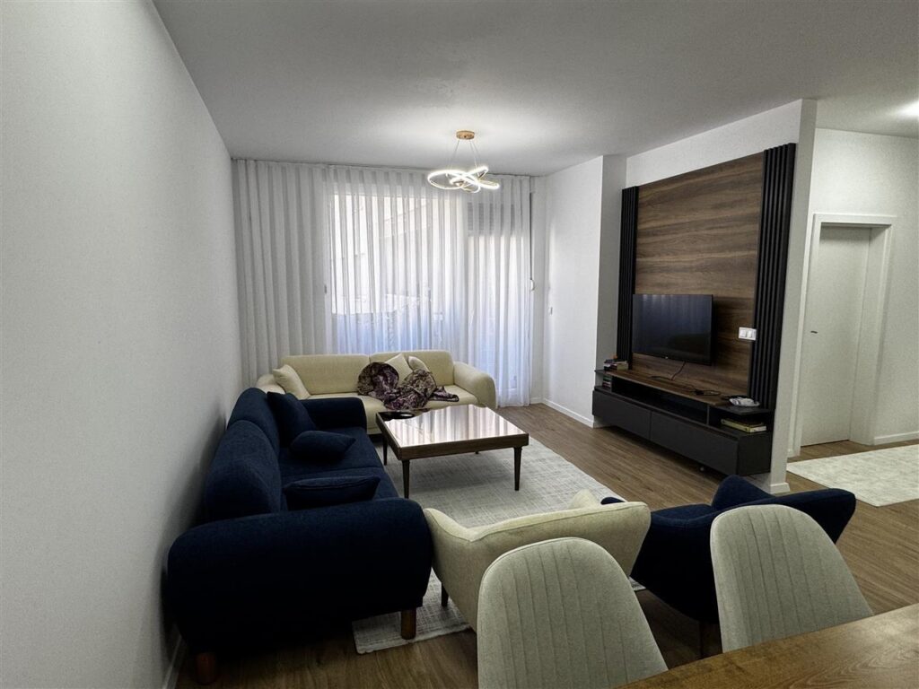 Banese Me Gira Ne Rrugen B (4)