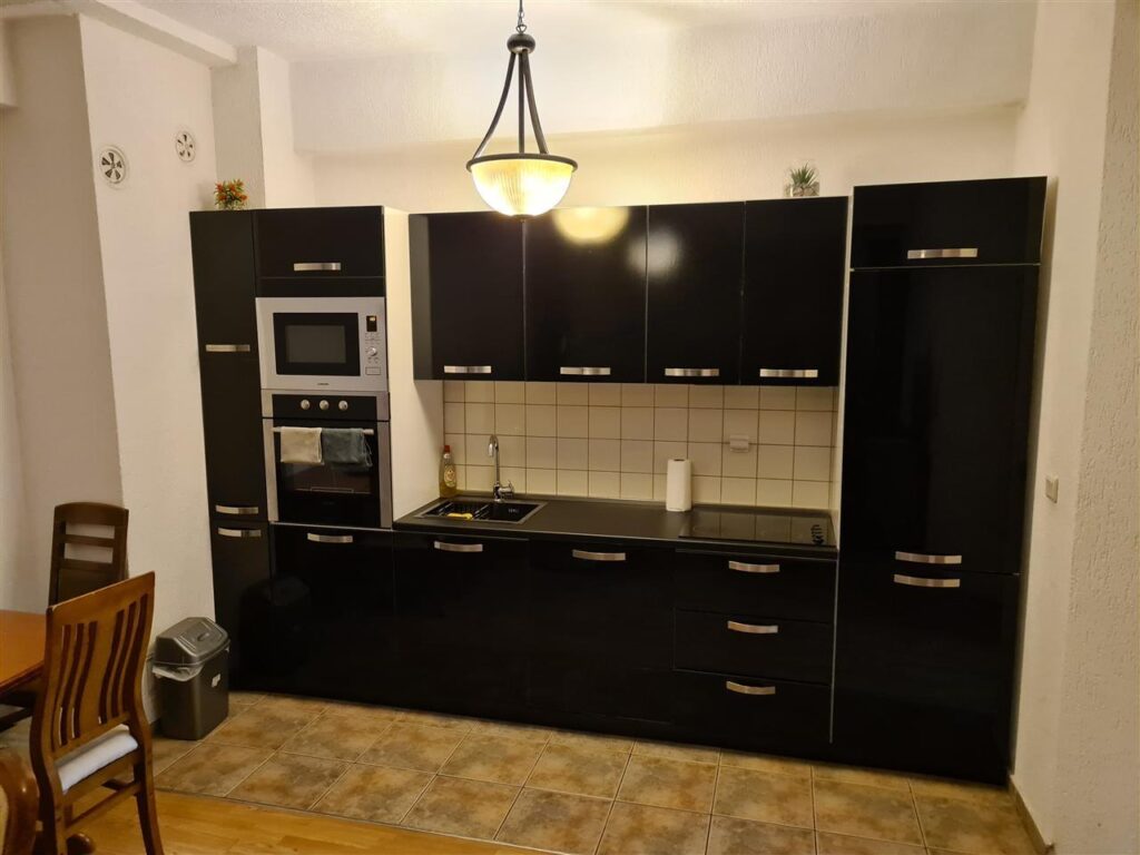 Banes me qera parku i prishtines (3)