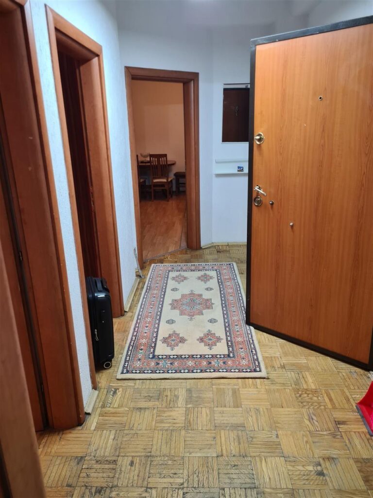 Banes me qera parku i prishtines (6)