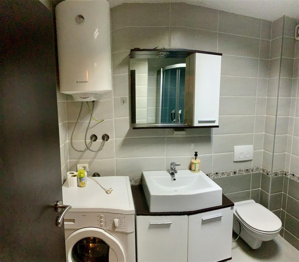 Jepet me qira banese ekskluzive ne qender te prishtines (1)