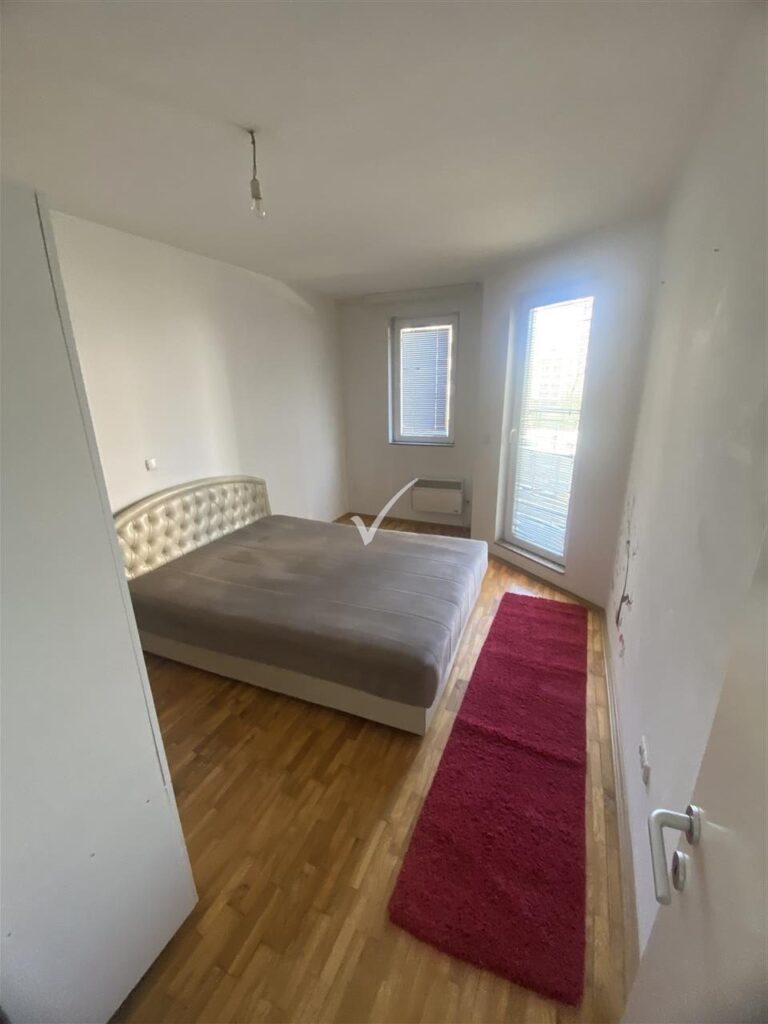 Ofrohet banese me qera 2 rotated