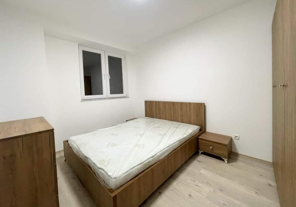 Shitet banesa fushe kosov qender me mobile 55 000 (11)