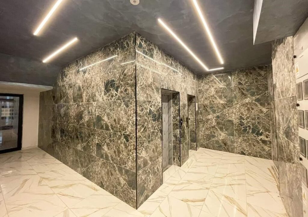 Shitet banesa fushe kosov qender me mobile 55 000 (5)