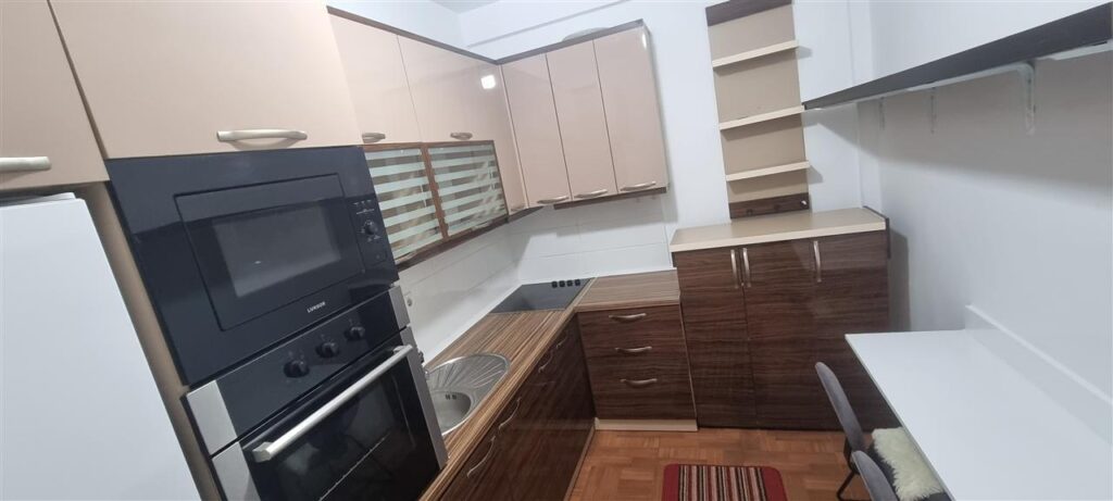 Banese me qira ne rrugen b (1)