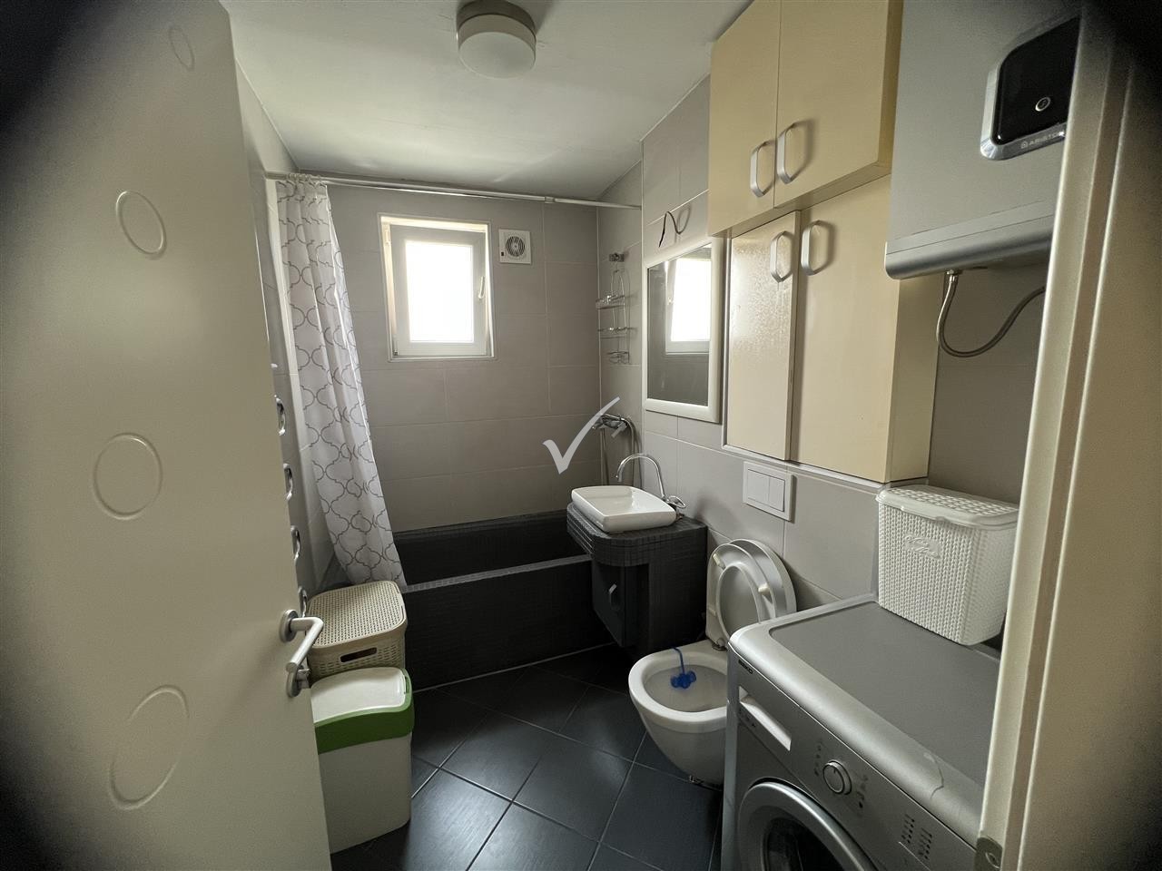 Banese me qira ne ulpiane a4 4