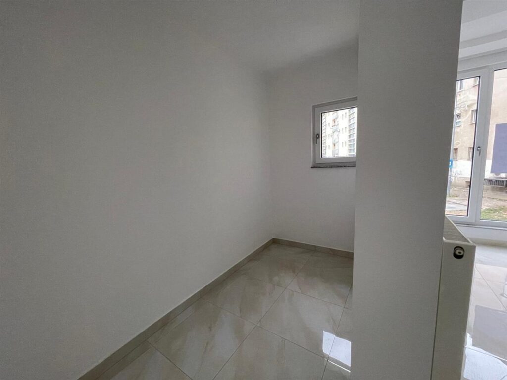 Banese me qira ne ulpiane ne katin e 1 135m2 (2)