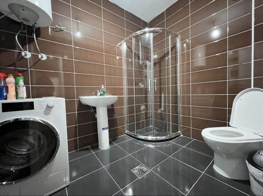 Ipet banesa me qira (4)