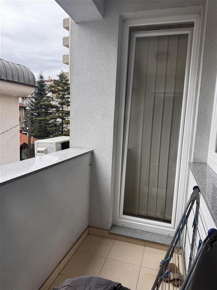 Leshohet banesa me qera te 4 llullat