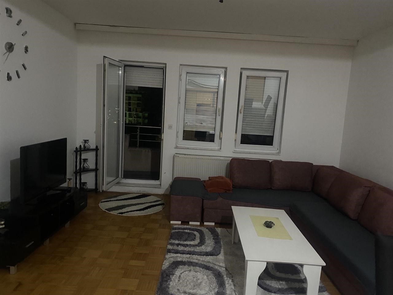 Leshoj banes me qera (1)