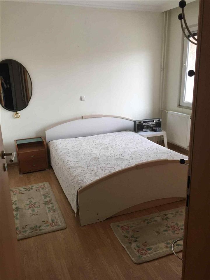 Banes me qera ne qender (2)