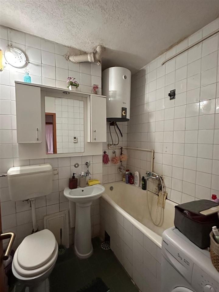 Banesa 2 dhomeshe me qera (2)