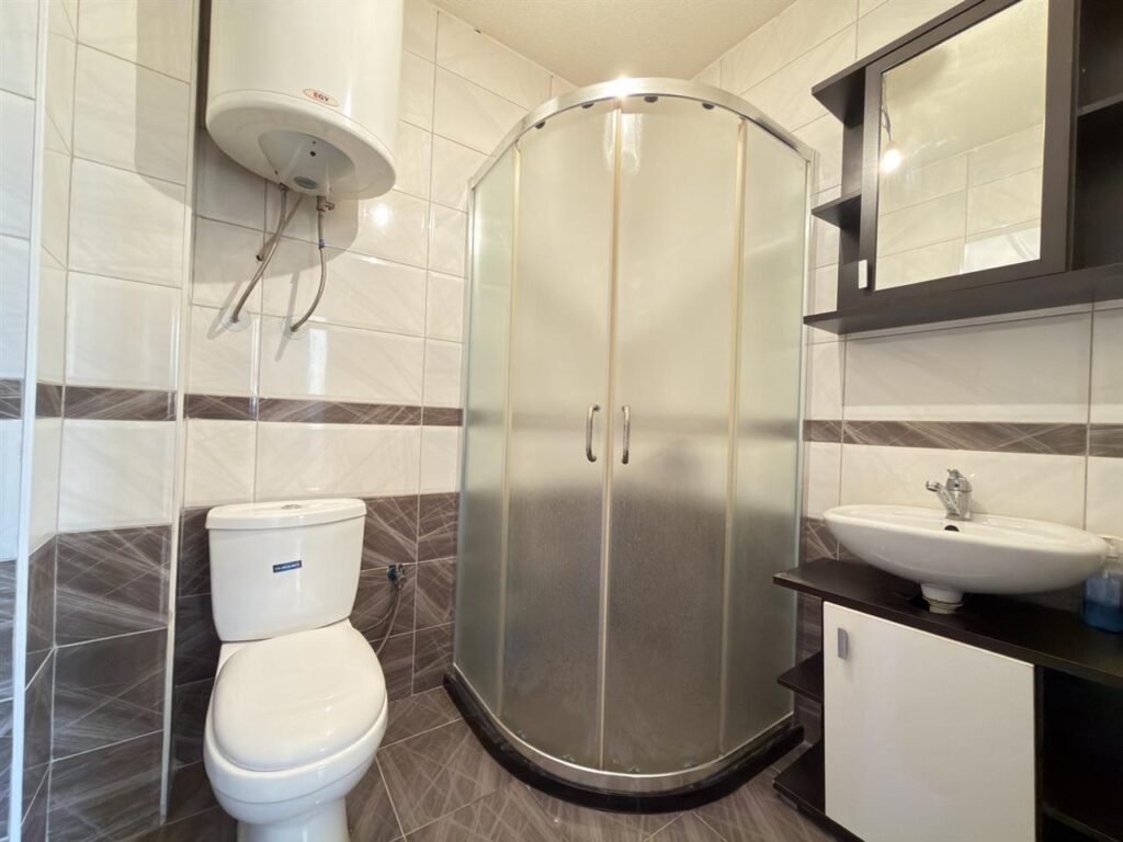 Banese e mobiluar me flete poseduse (3)