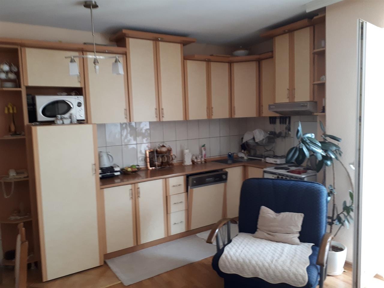 Banese me qira te parku i tokbashqes (1)