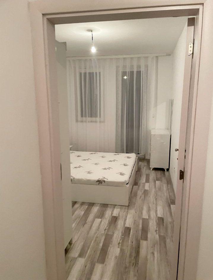 Jepet banesa me qira tek rruga b (1)