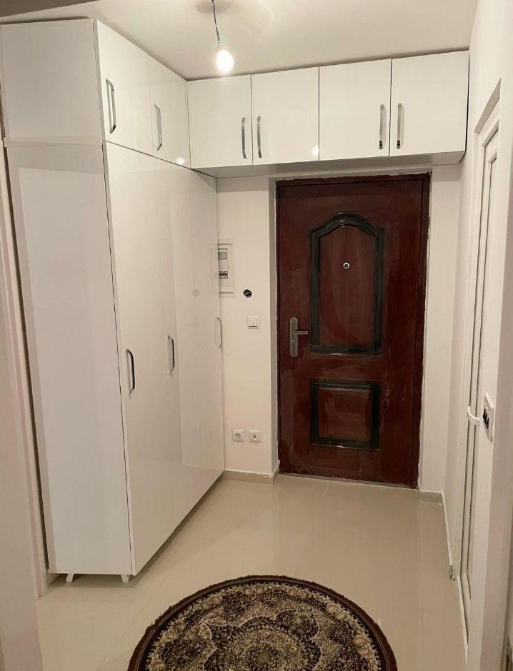 Jepet banesa me qira tek rruga b (3)