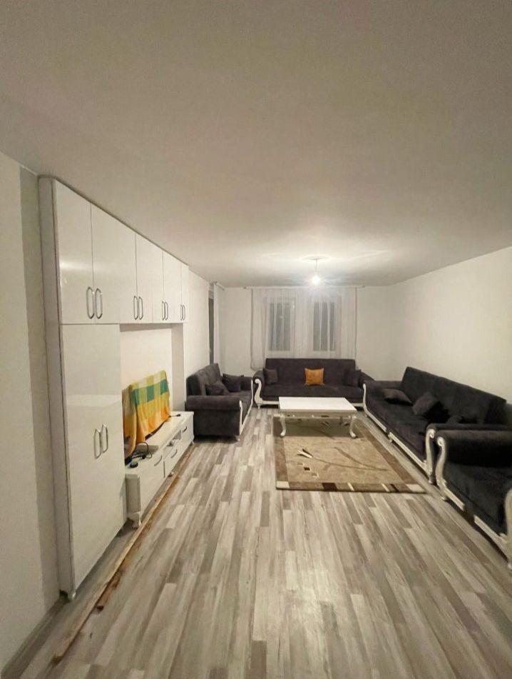 Jepet banesa me qira tek rruga b