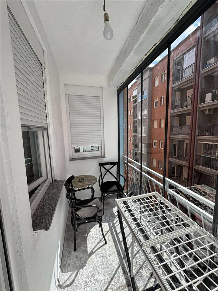 Leshohet me qera (2)