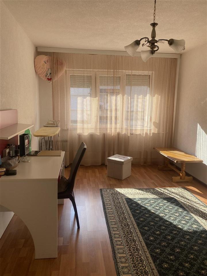 Shitet banesa ne fushe kosove bresje (11)