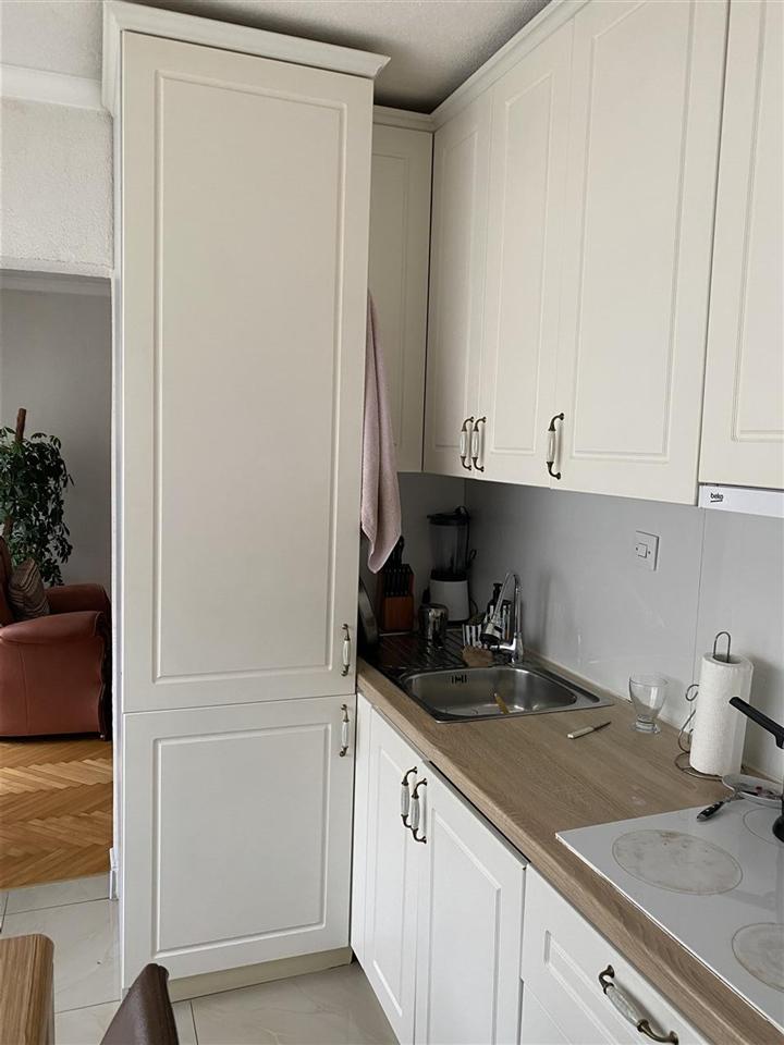 Shitet banesa ne fushe kosove bresje (7)