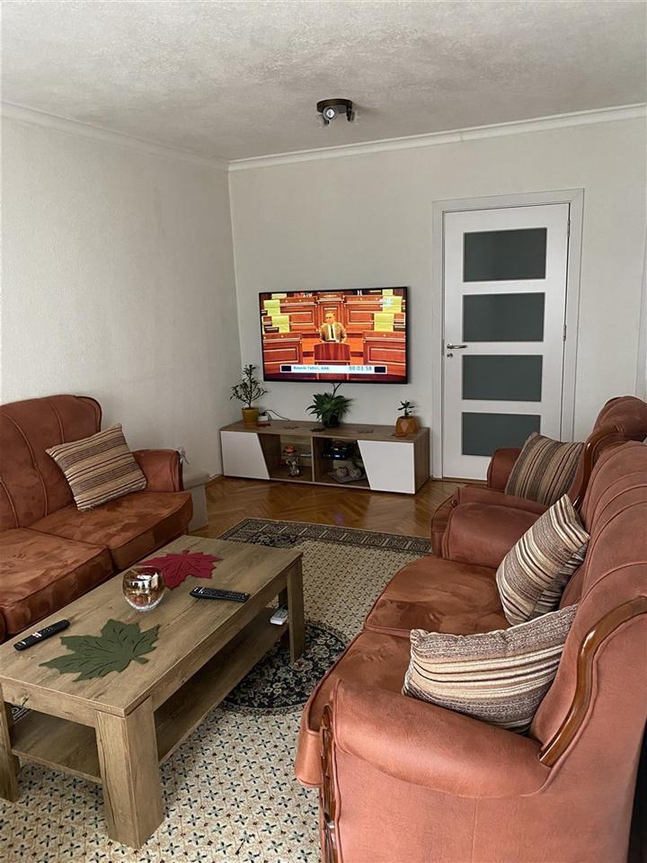 Shitet banesa ne fushe kosove bresje