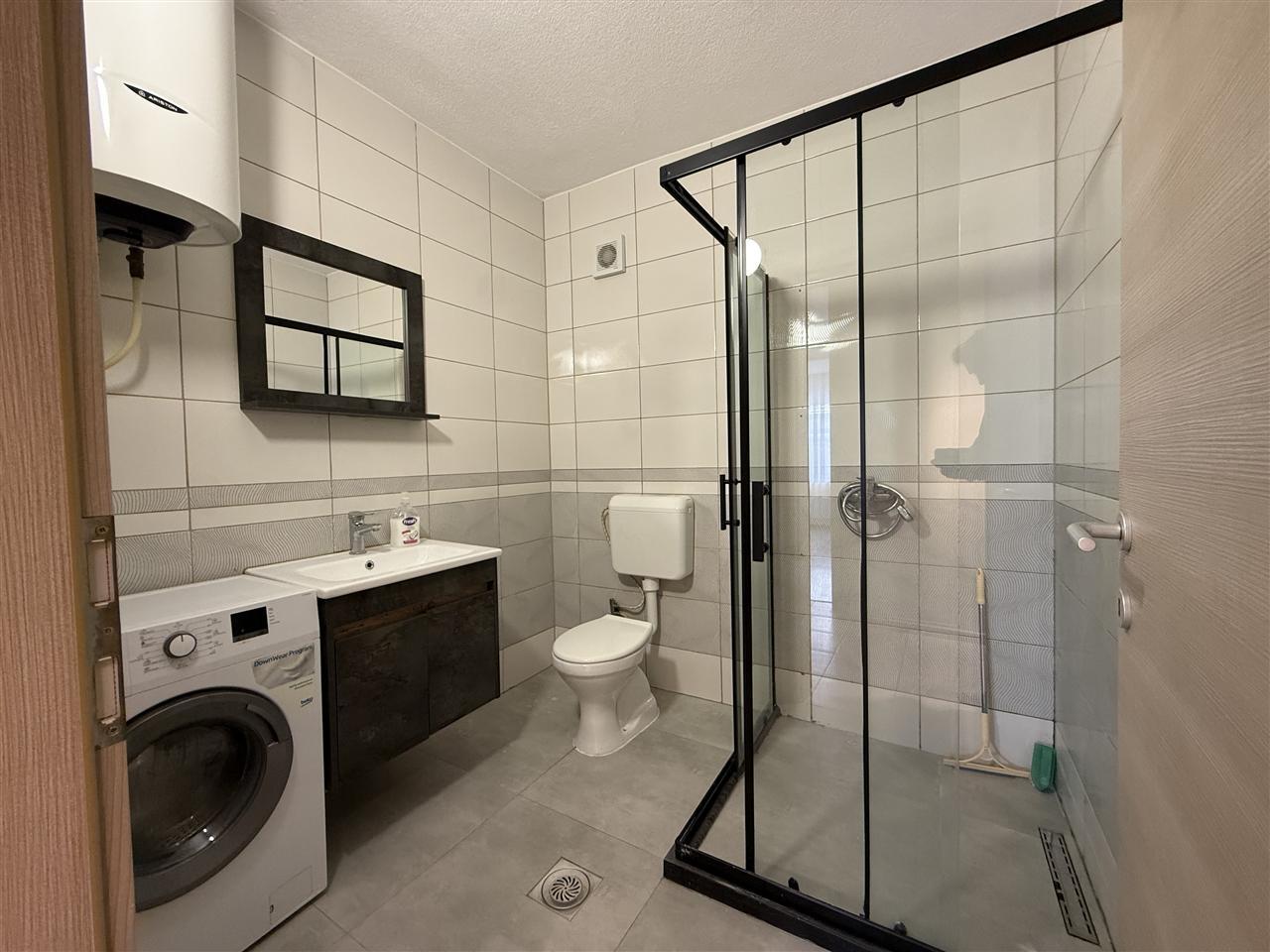 Shitet banesa ne lagjen tophane (2)