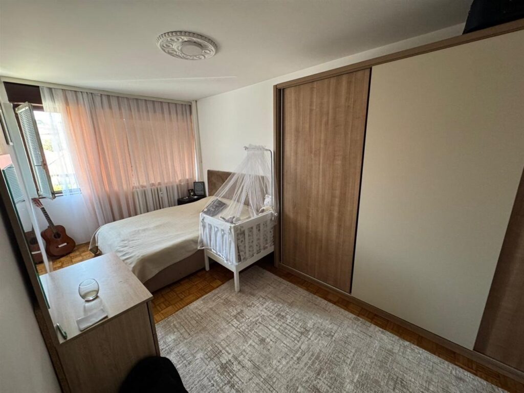 Shitet banese me lokal ne ulpiane prishtine (3)