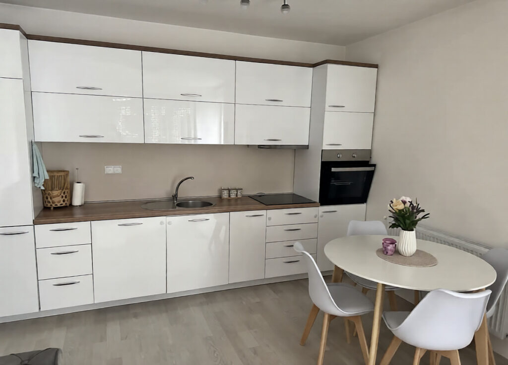 4d45bcfb e700 472f 996c baa16792e97b