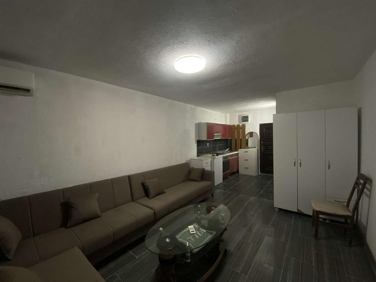 Banes me qera ulpian (3)