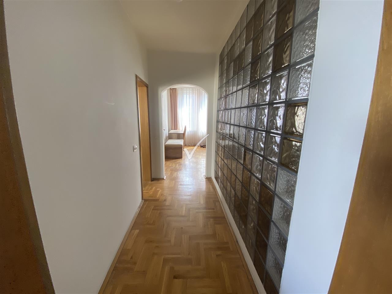 Banes me qira ne lagjen aktash