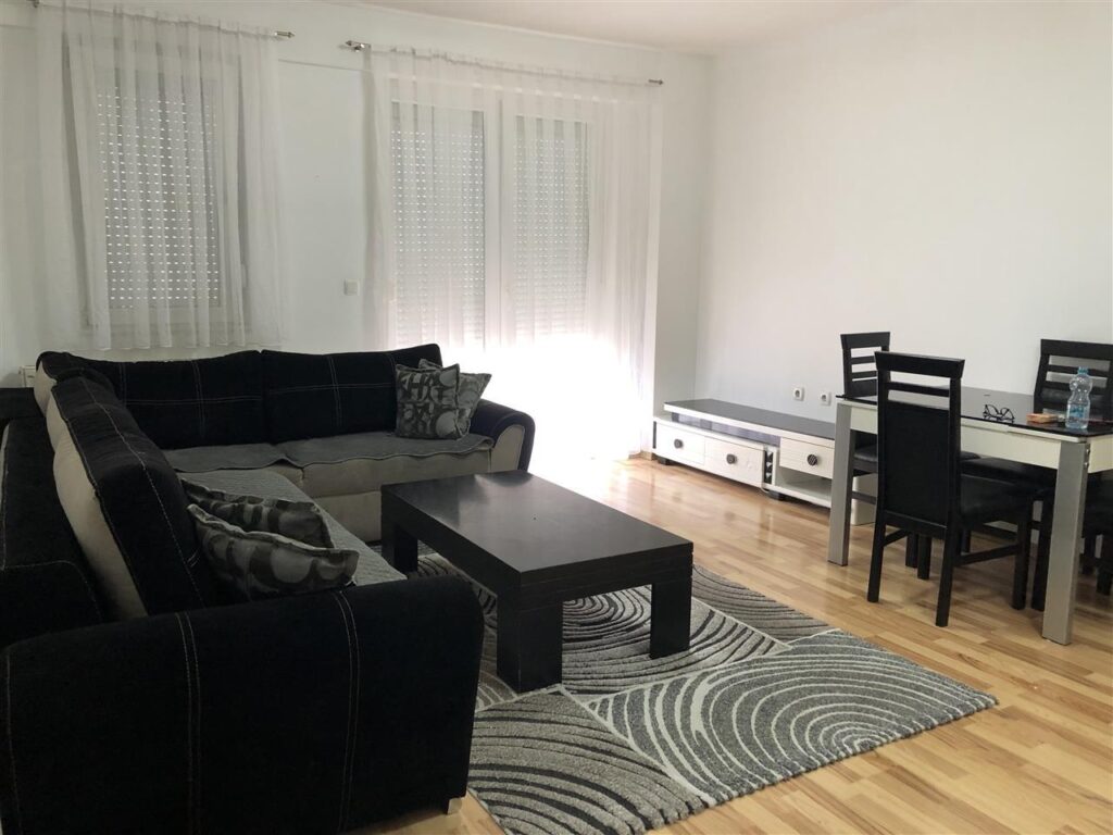 Banesa ipet me qira 70m2 (1)