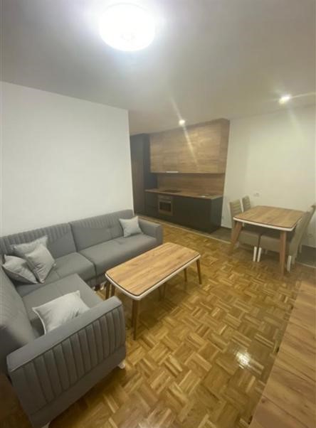 Jepet banesa me qera tek bregu i diellit ne prishtine