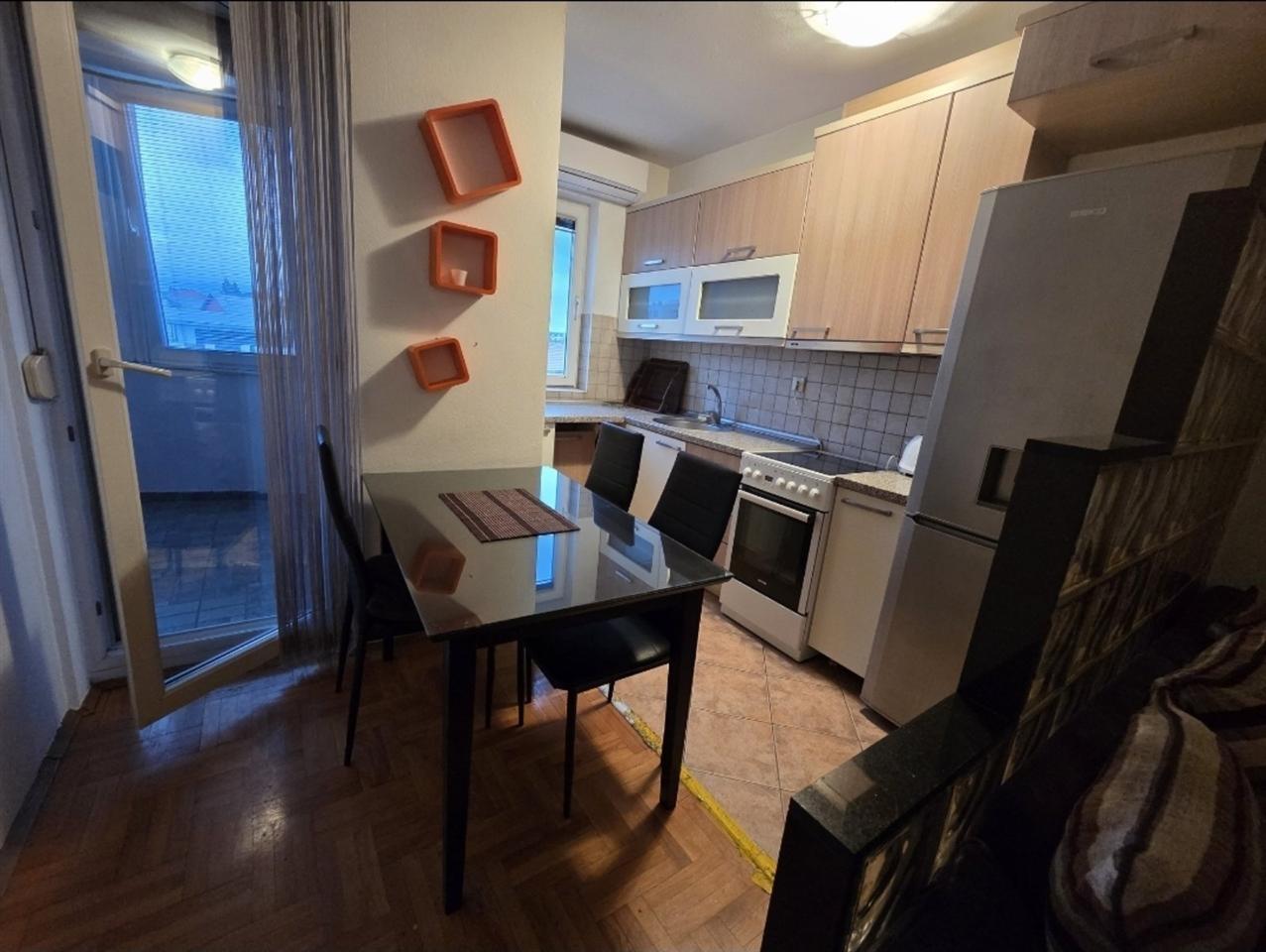 Bames me qera ne aktash (1)