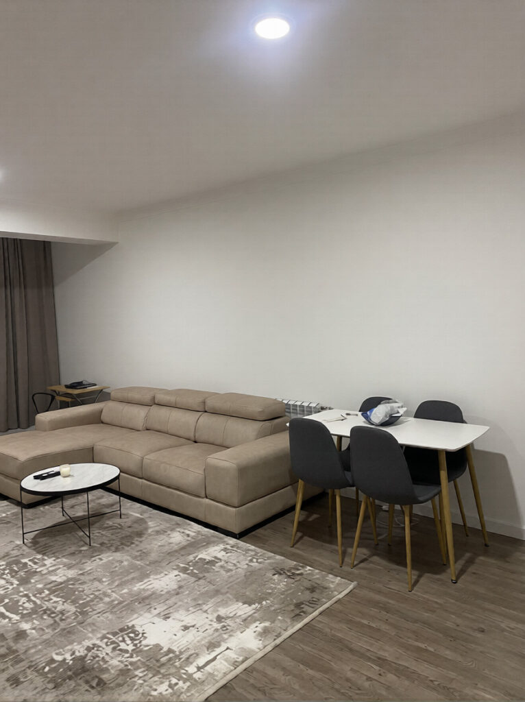 Banesa me qira ne lakrishte te benidona 2