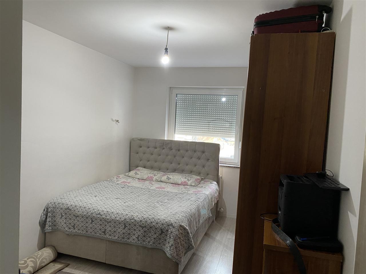 Banese me qera 350 (1)