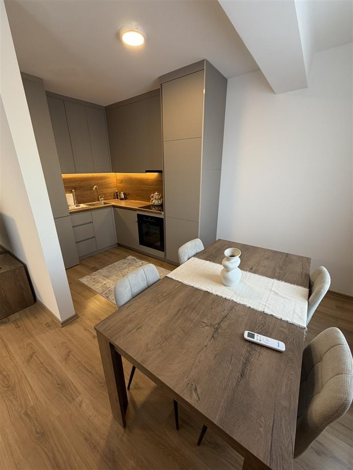 Banese me qera ne fushe kosove (1)