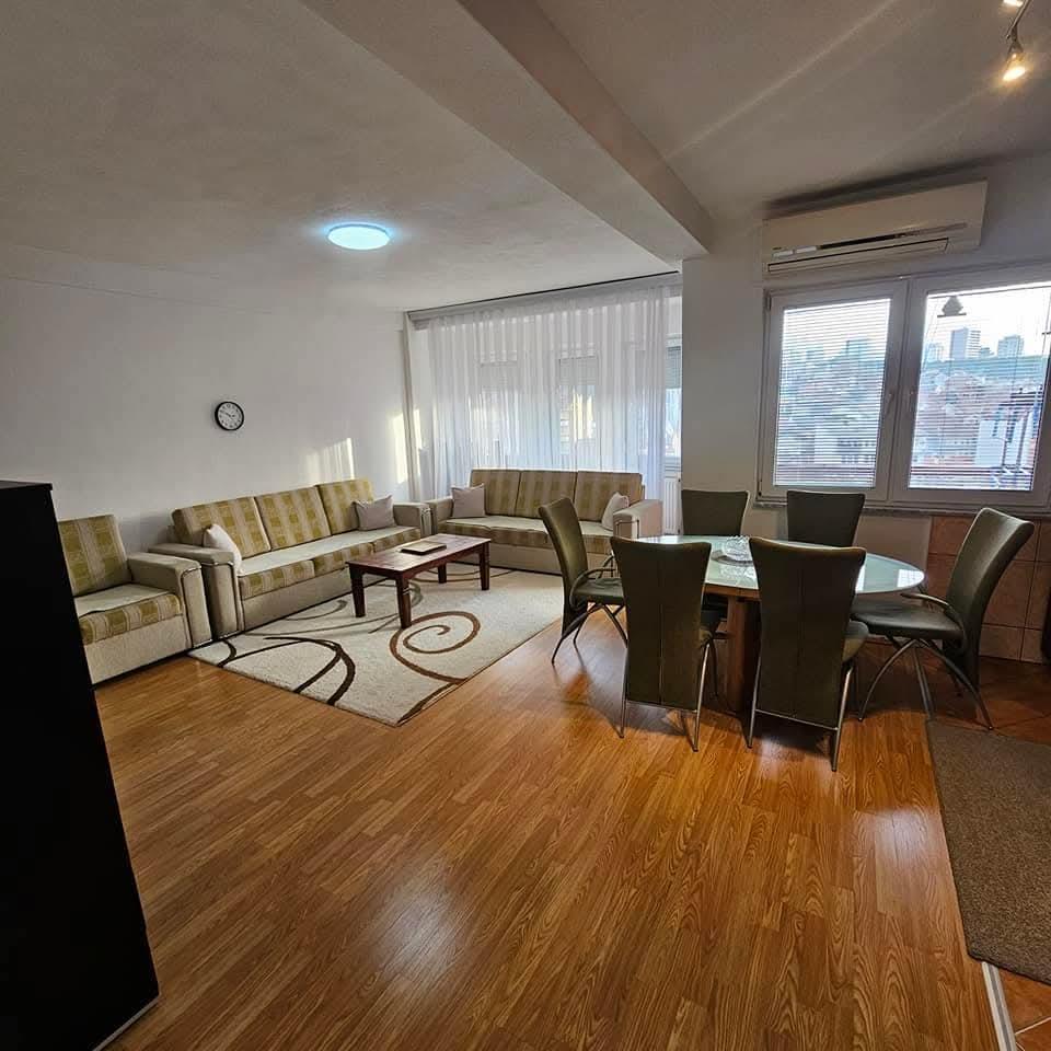 Jepet banesa me qira (4)