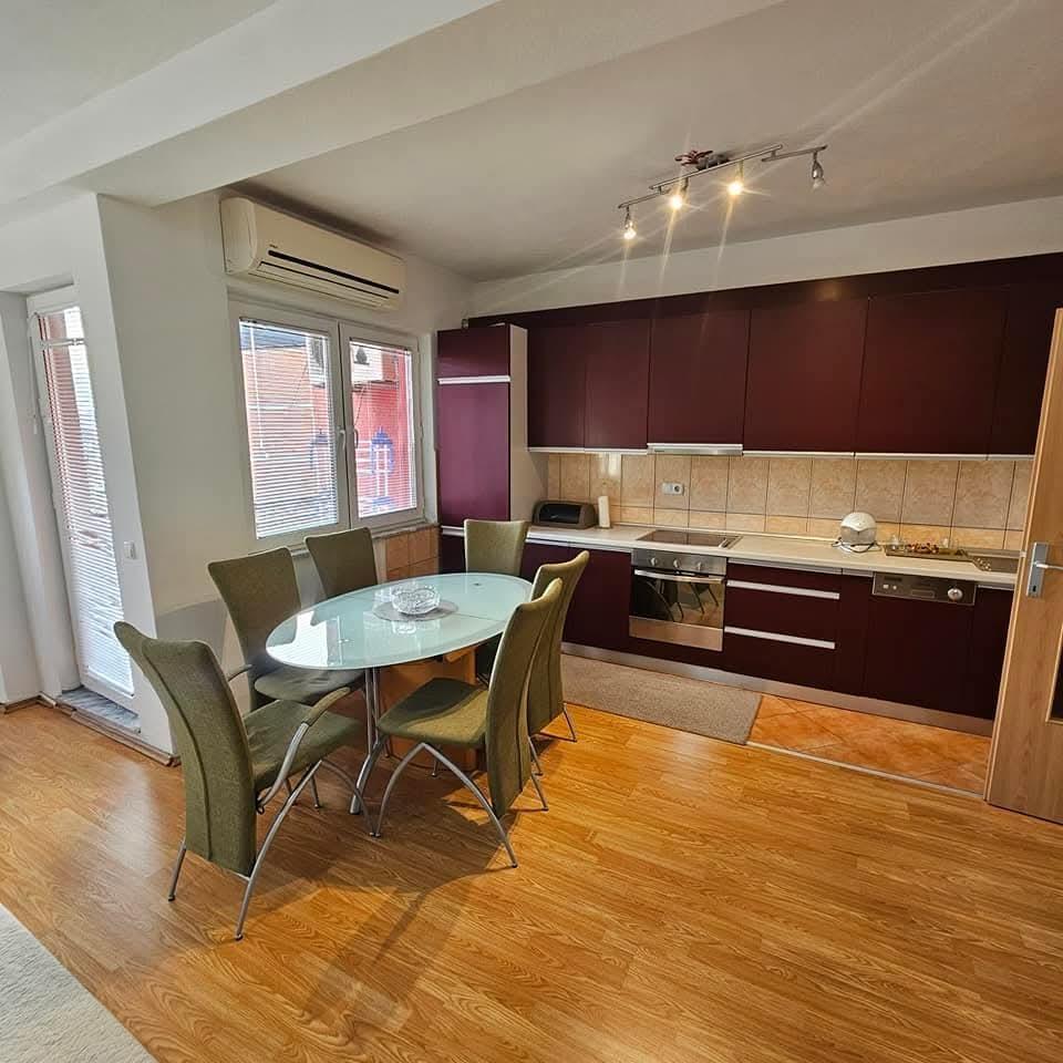 Jepet banesa me qira (5)