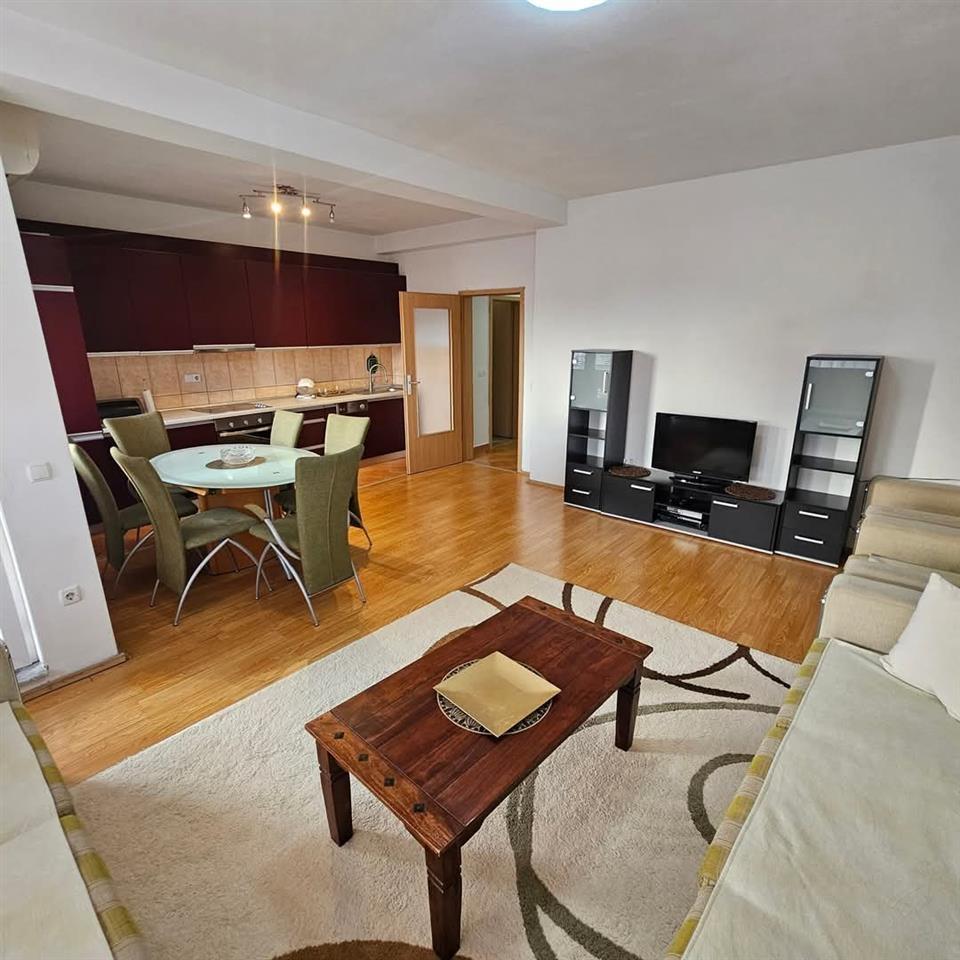 Jepet banesa me qira