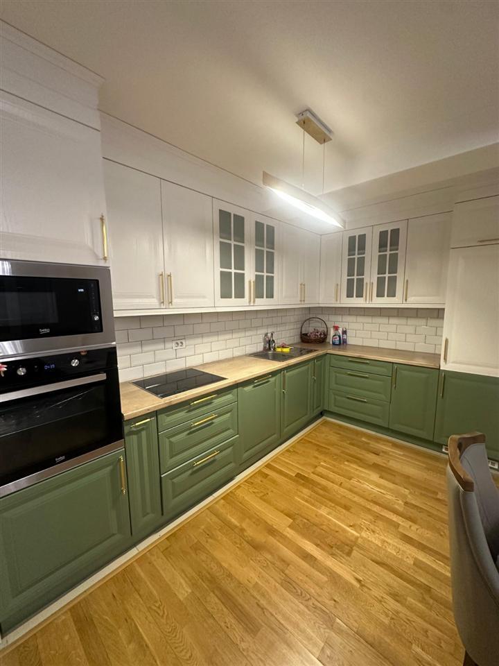 Jepet banesa me qira