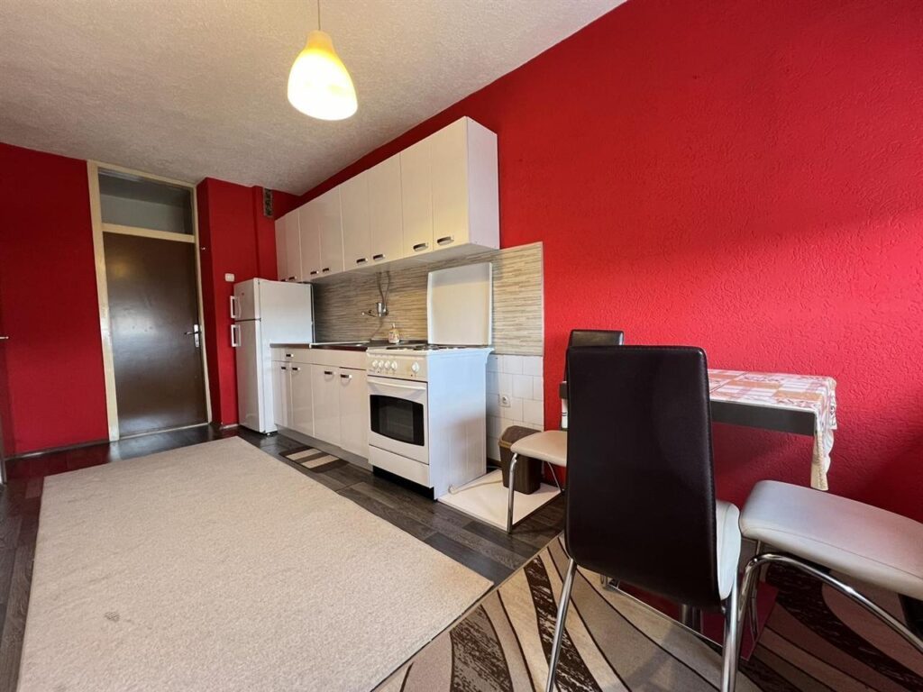 Leshohet me qera (3)