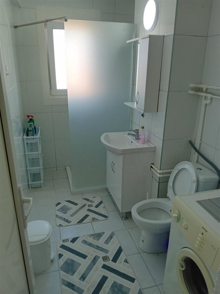 Ofrohet me qira banesa 60m ne ulpiane (5)