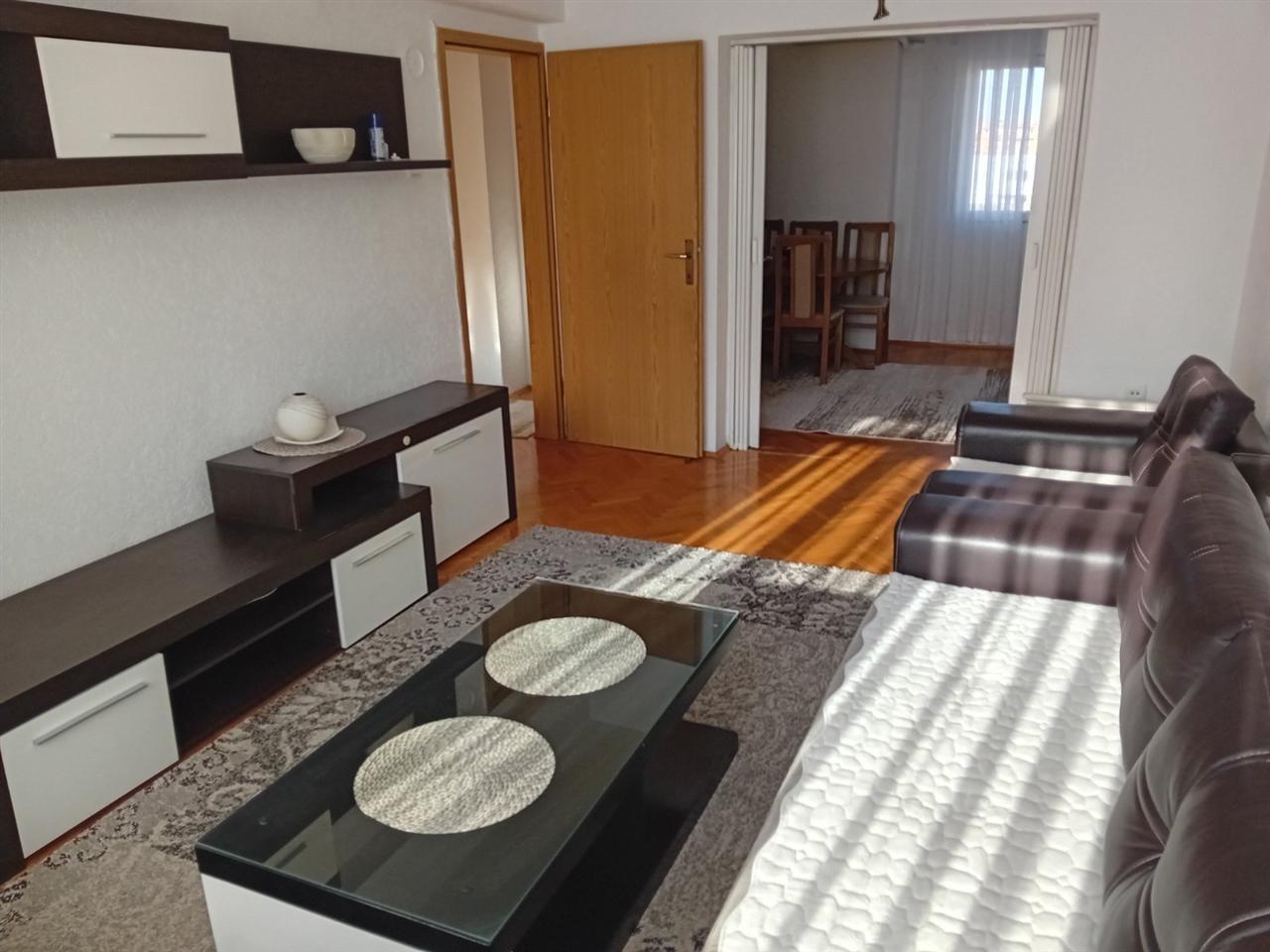 Ofrohet me qira banesa 60m ne ulpiane