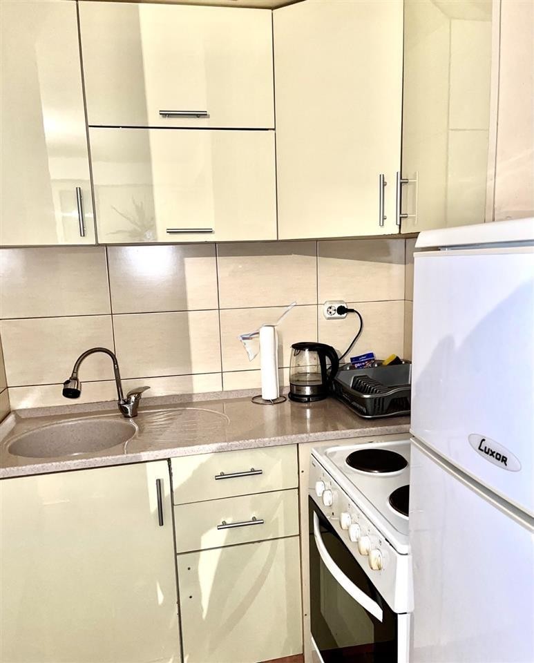 Banes me qera rruga muharrem fejza prishtin