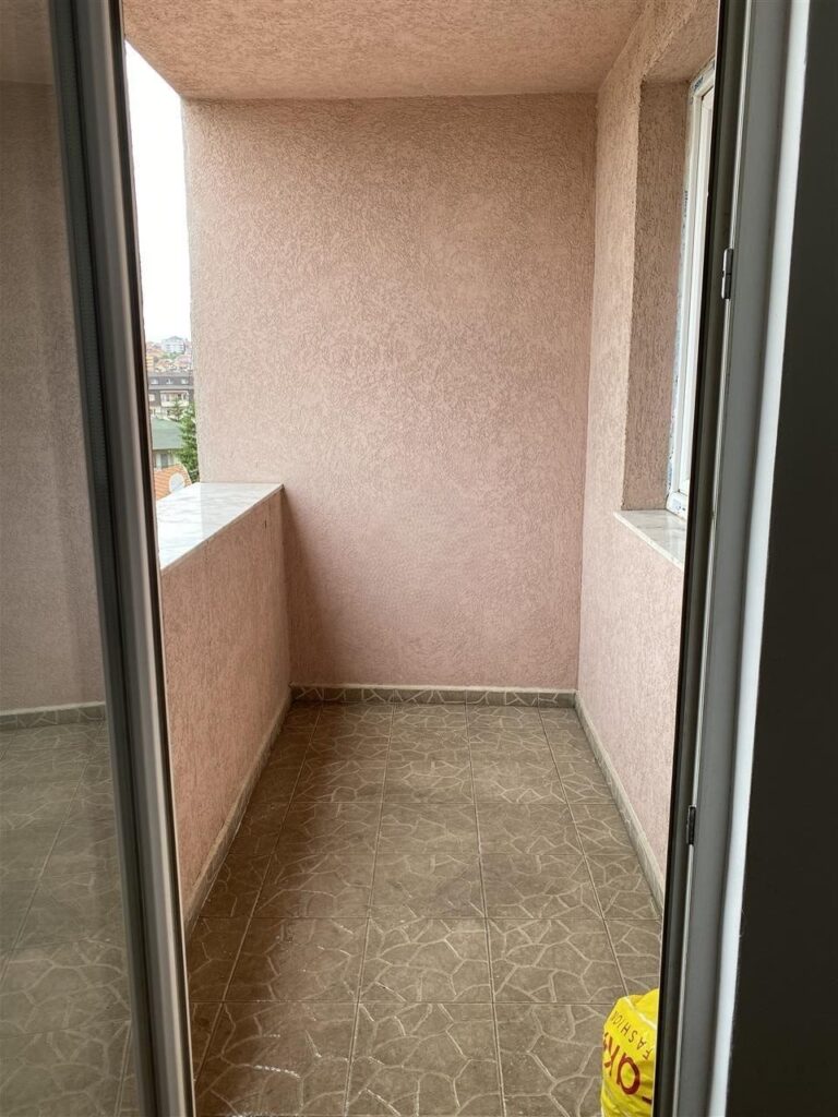 Banes me qera te gjimnazi sami frasheri 8 rotated