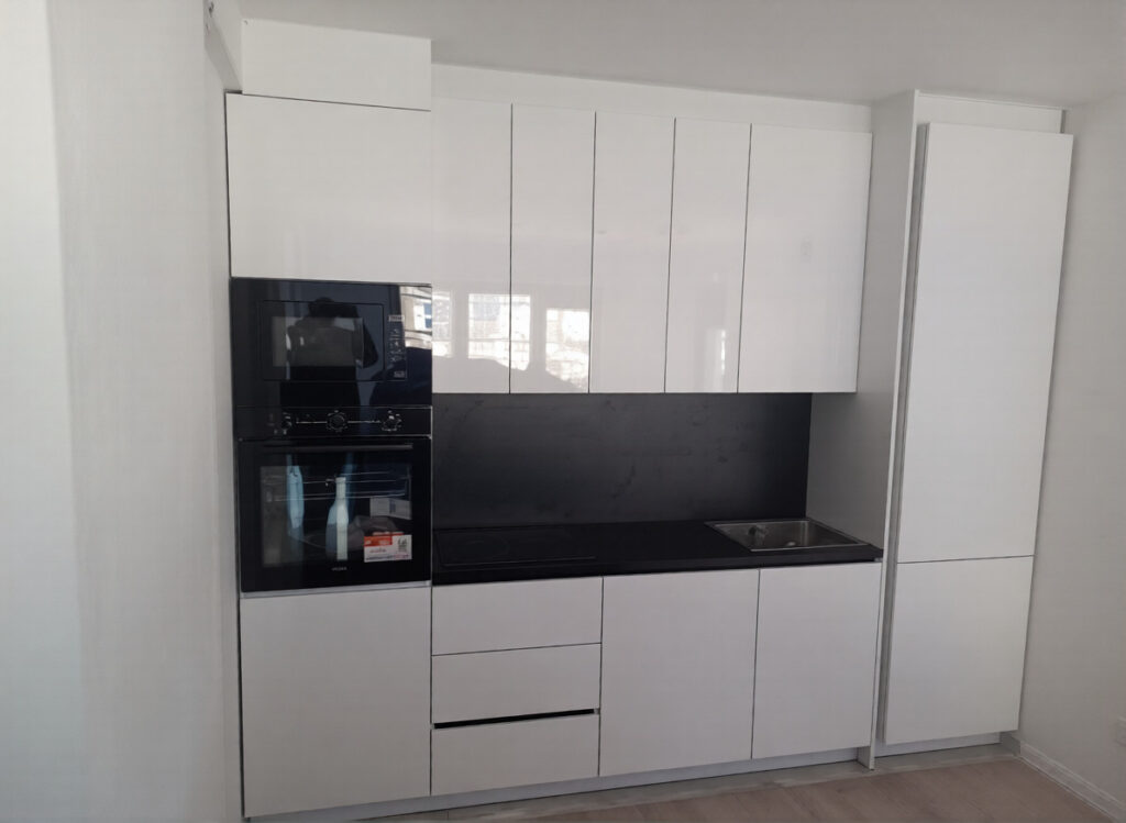 Banes ne katin1 rruga muharrem fejza per qera 88 m2 420 eu (3)