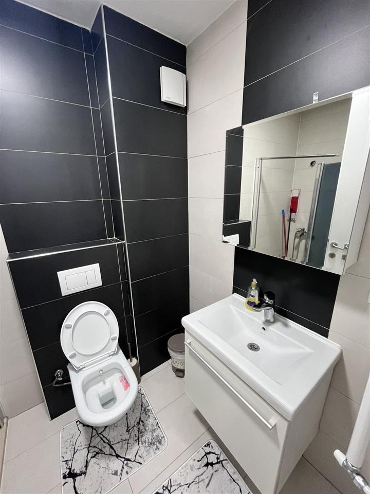 Banesa me qira e mobiluar (1)