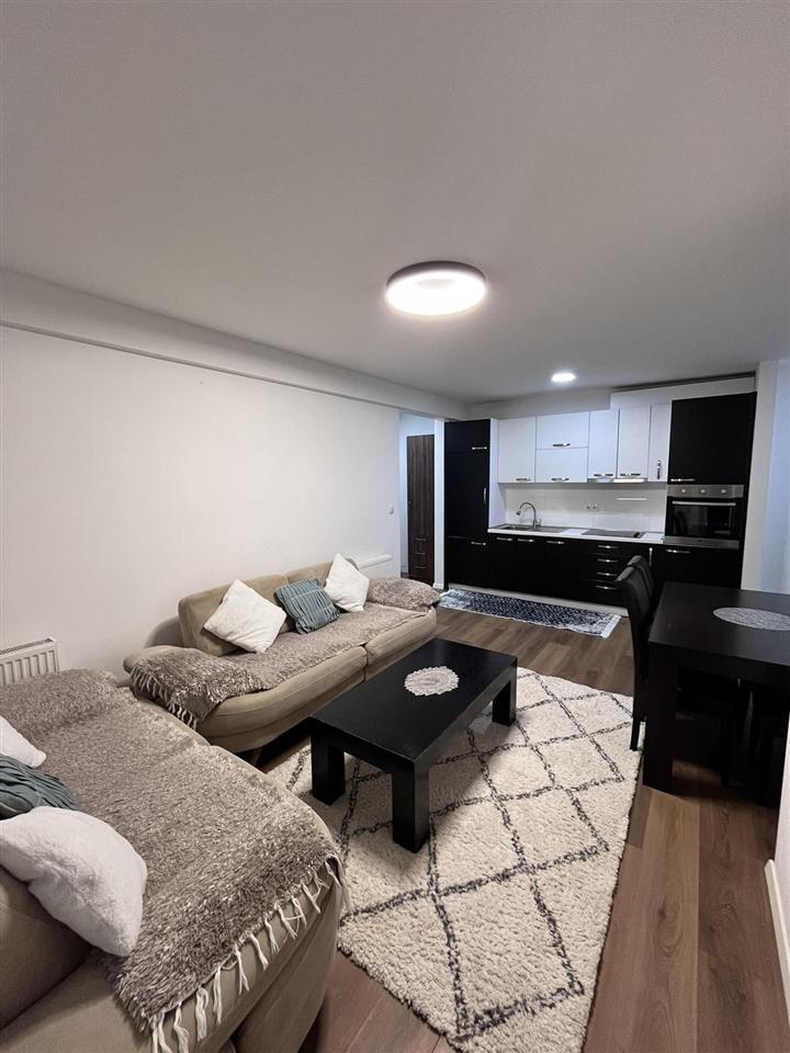 Banesa me qira e mobiluar