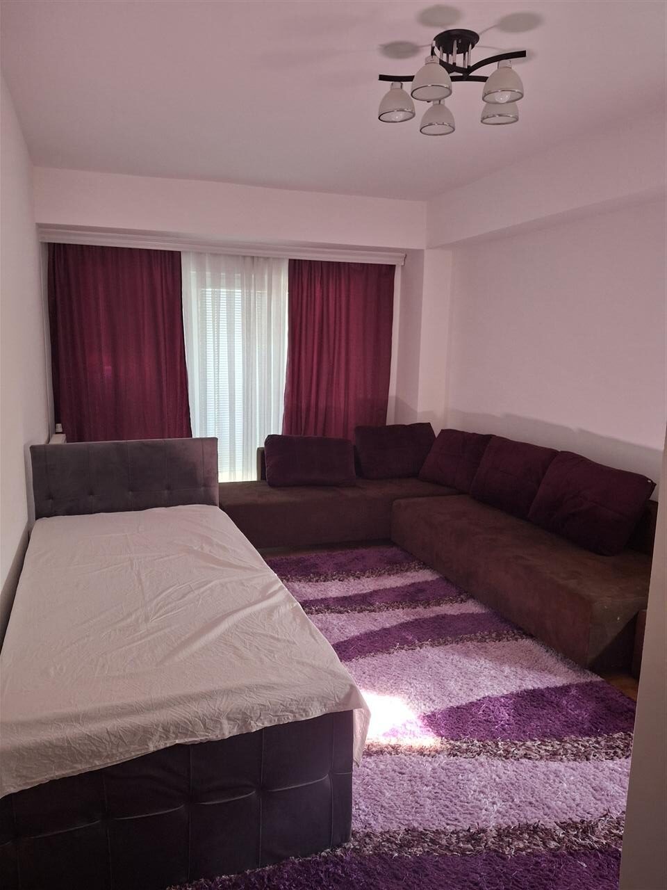 Banesa me qira pejton (3)