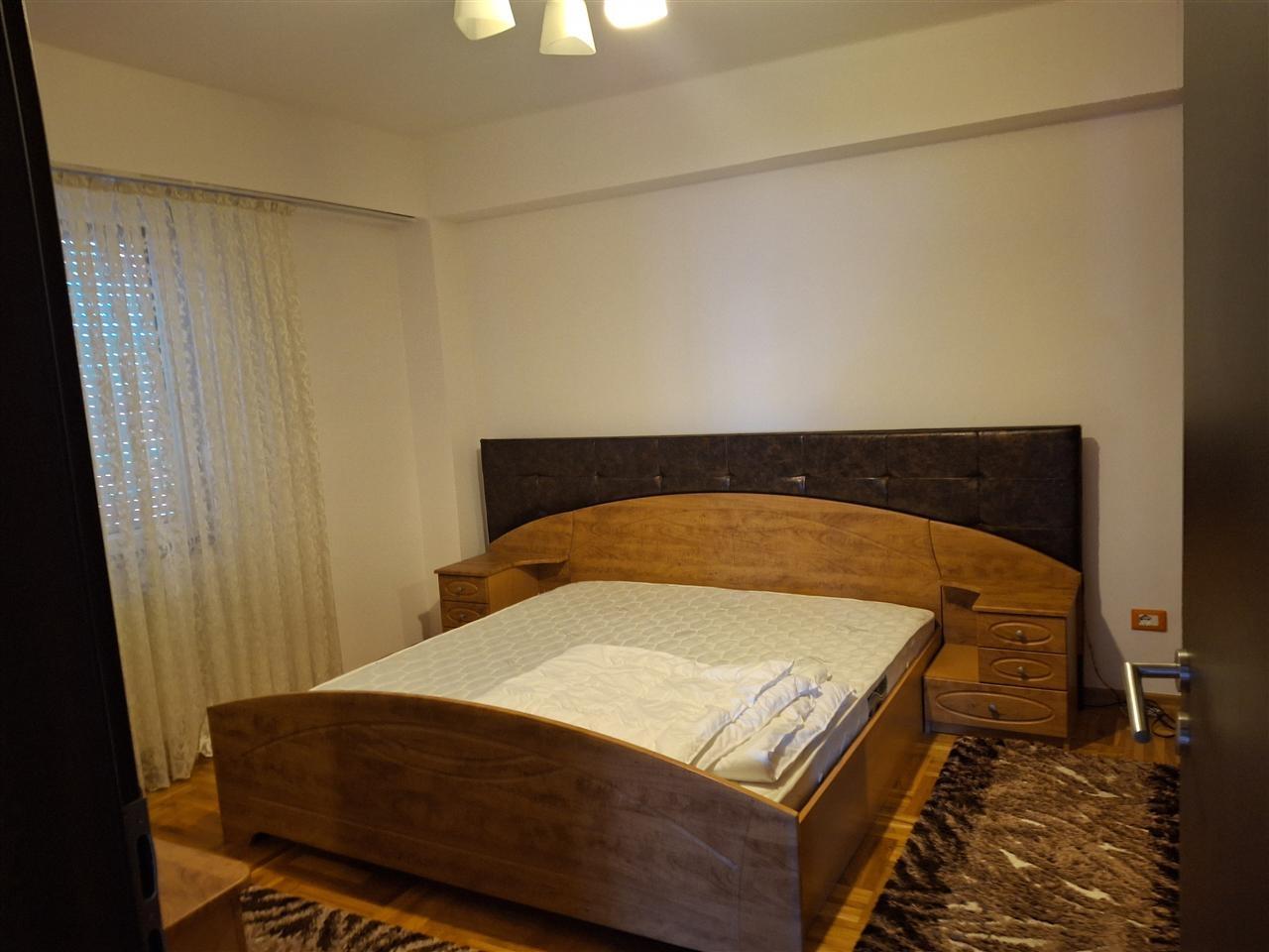 Banesa me qira pejton (4)