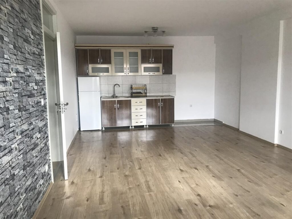 Banesa ne shitje (4)